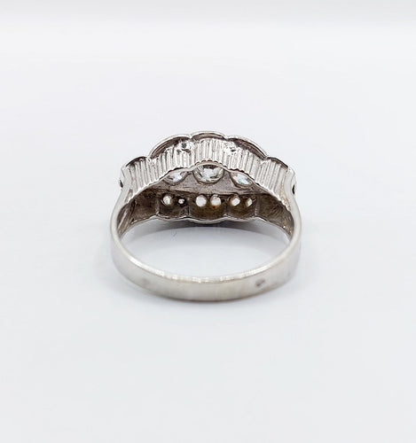 Bague 57 Bague chevalière Art déco en or blanc 18k et diamants 58 Facettes A06904