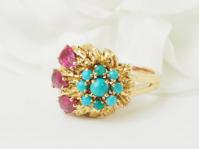 Bague 52 Bague fleur ancienne en or jaune 18 ct, rubis et turquoises 58 Facettes 33697