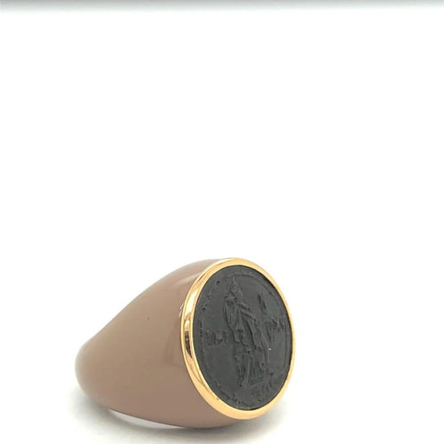 Bague 54 Bague camée en bakélite et or jaune 18 carats, taille 54 58 Facettes