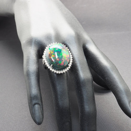Bague 54 Bague en or 18 carats, opale et diamants 58 Facettes 4803