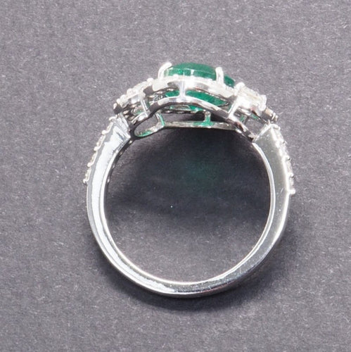 Bague 55 Bague émeraude et diamants 58 Facettes 4800