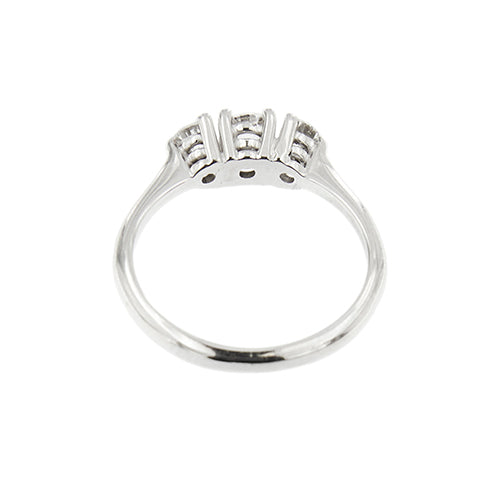 Bague 54 Bague trilogy - Bague en or blanc 18 ct et diamants 0,53 ct 58 Facettes 39024