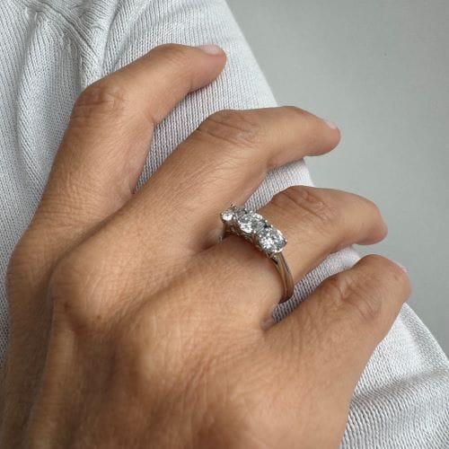 Bague 68 Bague trilogy - Diamants 1,17 ct en or blanc 18 ct 58 Facettes 3550