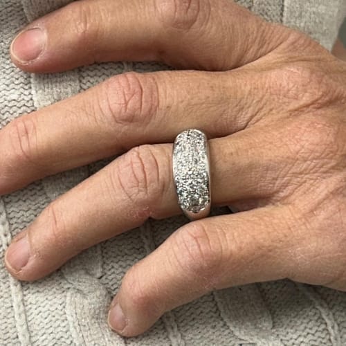 Bague 53 Bague jonc bombée en or blanc 18 ct sertie de diamants 58 Facettes 34509