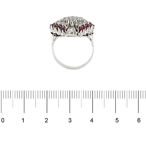 Bague 53 Bague hexagonale - Rubis et diamants en or blanc 18 ct 58 Facettes 40602