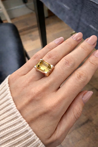 Bague 51.5 Bague Tank - Citrine en or 58 Facettes bague