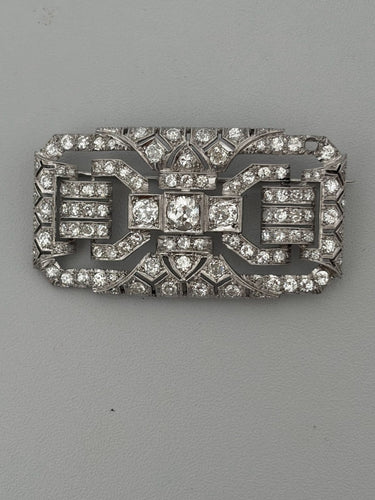 Broche Broche plaque en platine - Motif géométrique ajouré et diamants 5,00 ct 58 Facettes LOT 7510