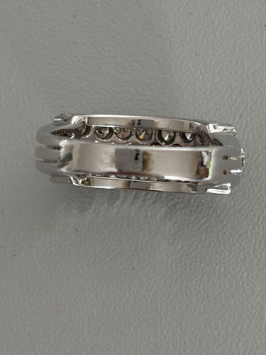 Bague 54 Bague en or gris 18k pavée de diamants 58 Facettes LOT 7424