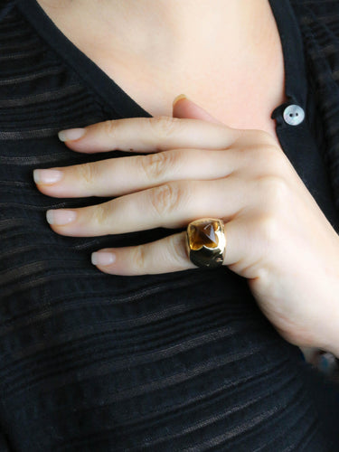 Bague 52 BVLGARI Bague pyramide or jaune citrine pain de sucre 58 Facettes 1266.7