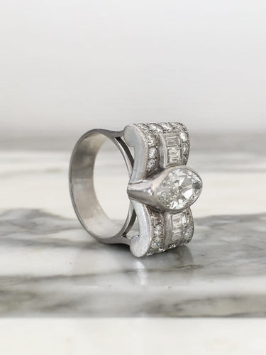 Bague 57 Bague tank Art déco en platine et diamants 3,16 ct 58 Facettes 245