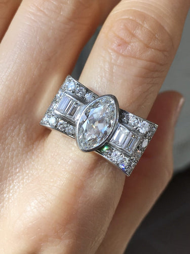 Bague 57 Bague tank Art déco en platine et diamants 3,16 ct 58 Facettes 245