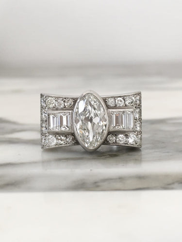 Bague 57 Bague tank Art déco en platine et diamants 3,16 ct 58 Facettes 245