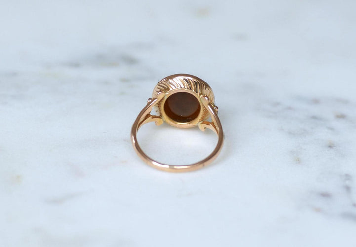Bague 68 Bague ancienne intaille Cupidon et libellule en or rose 18 ct 58 Facettes
