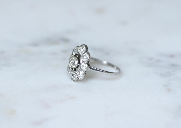 Bague 64 Bague marguerite Belle Époque ovale en platine et diamants 2,95 ct 58 Facettes