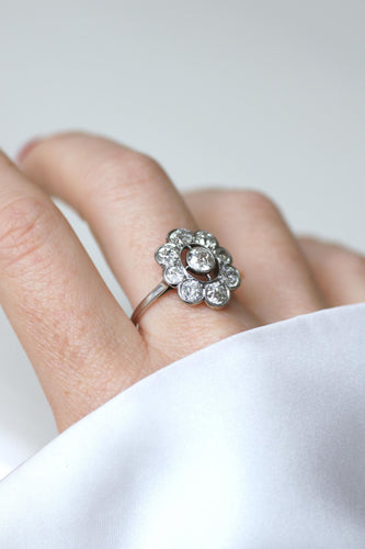 Bague 64 Bague marguerite Belle Époque ovale en platine et diamants 2,95 ct 58 Facettes