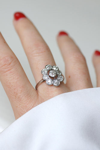 Bague 64 Bague marguerite Belle Époque ovale en platine et diamants 2,95 ct 58 Facettes
