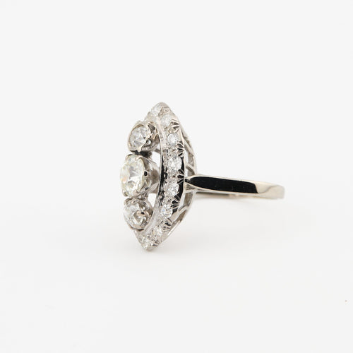 Bague 55 Bague marquise n° 139 en or blanc 18 carats et diamants 58 Facettes