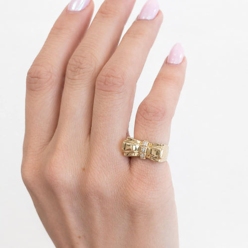 Bague 49 Bague nœud en or jaune et diamants 58 Facettes 35985
