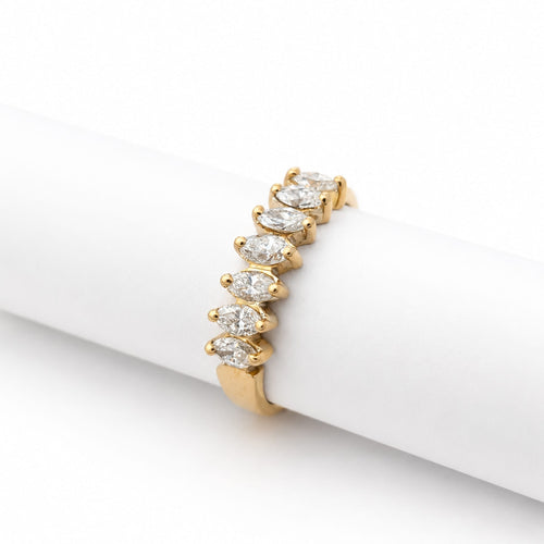Bague 55.5 Bague en or jaune 18 carats et diamants taille marquise 58 Facettes 35958