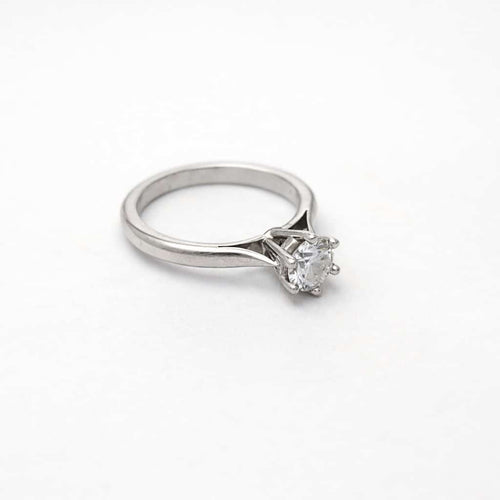 Bague 51 Bague solitaire en or blanc et diamant 58 Facettes 35216