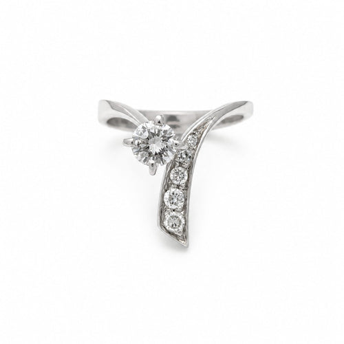 Bague 51 Bague solitaire contemporaine en or blanc et diamants 58 Facettes 35218