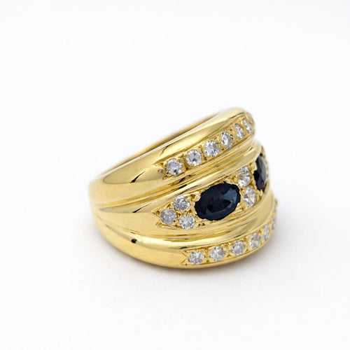 Bague 54 Bague godronnée en or jaune, saphirs et diamants 58 Facettes 35153