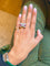 Bague 52.5 Bague Tank en or blanc 18 carats avec diamants et rubis 58 Facettes bague tank diaman
