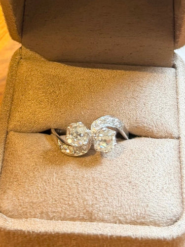 Bague 61 Bague Toi et Moi en or blanc 18 carats et platine avec diamants 58 Facettes vous et moi