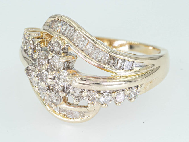 Bague Bague entourage - Or jaune 14 ct et diamants 0,65 ct 58 Facettes 042X