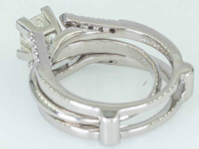 Bague 53 Bague entourage - Or blanc 14 ct et diamants 1,38 ct 58 Facettes W01