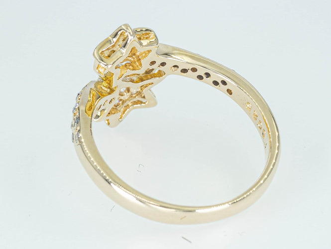 Bague Bague étoile - Bague entourage en or jaune 14 ct et diamants 58 Facettes AR55