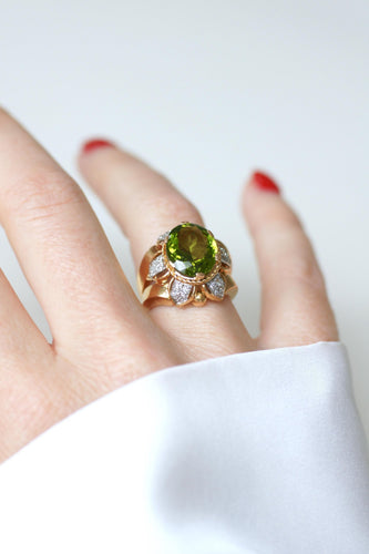 Bague 53 Bague cocktail fleur en or rose 18 ct, péridot et diamants 58 Facettes