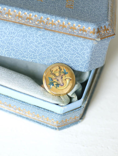 Bague 55 Bague ancienne - Motif cerf et cor de chasse en or jaune 18 ct 58 Facettes