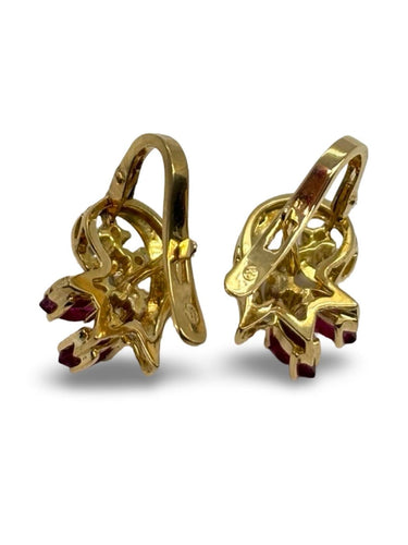 Boucles d'oreilles Boucles d’oreilles en or jaune 18K avec rubis et diamants 58 Facettes 1784
