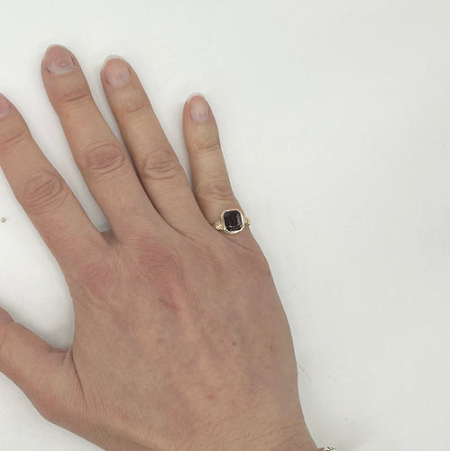 Bague 50 Bague en or jaune 750 avec grenat rectangulaire 2,35 ct 58 Facettes Z15B51817