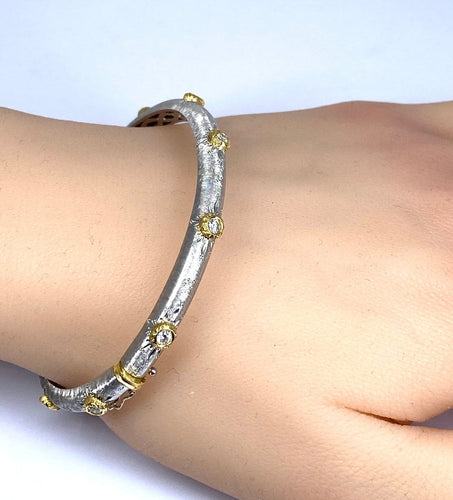 Bracelet Bracelet jonc ouvrant - Bracelet en or blanc 18 carats et diamants 58 Facettes AB703