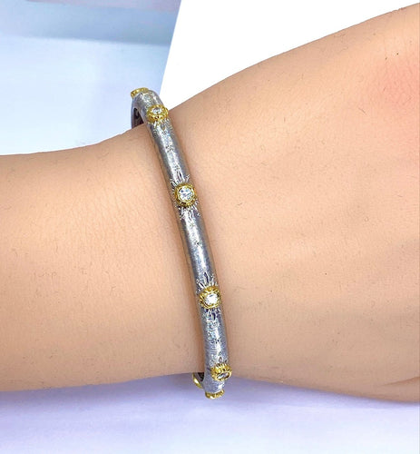 Bracelet Bracelet jonc ouvrant - Bracelet en or blanc 18 carats et diamants 58 Facettes AB703