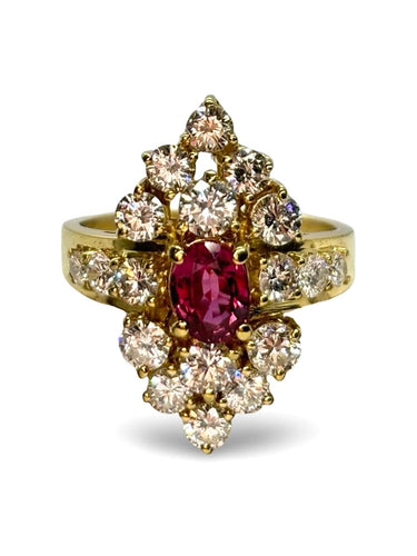 Bague 55 Bague ancienne en or jaune 18K avec rubis et diamants 58 Facettes 1773
