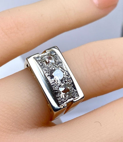 861cc5d8-fb99-418b-2e07-a17879124800