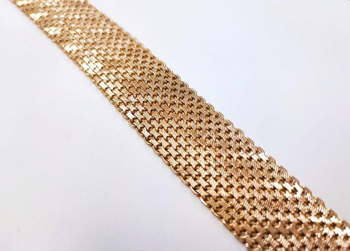 Bracelet Bracelet manchette en or jaune 18 carats 58 Facettes Brac.iris.1974