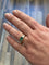 Bague 54 Bague en or jaune 750 avec émeraude ovale et diamants 58 Facettes 7141
