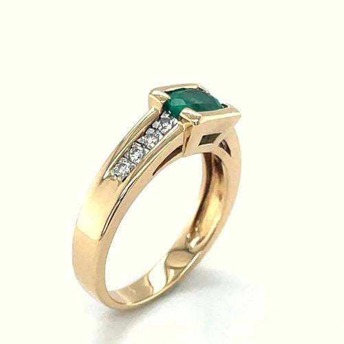 Bague 54 Bague en or jaune 750 avec émeraude ovale et diamants 58 Facettes 7141