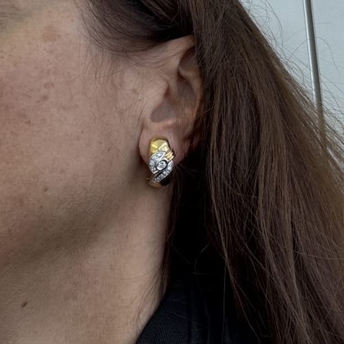 Boucles d'oreilles Damiani - Boucles d’oreilles puces en or jaune et or blanc avec diamants 58 Facettes 39164