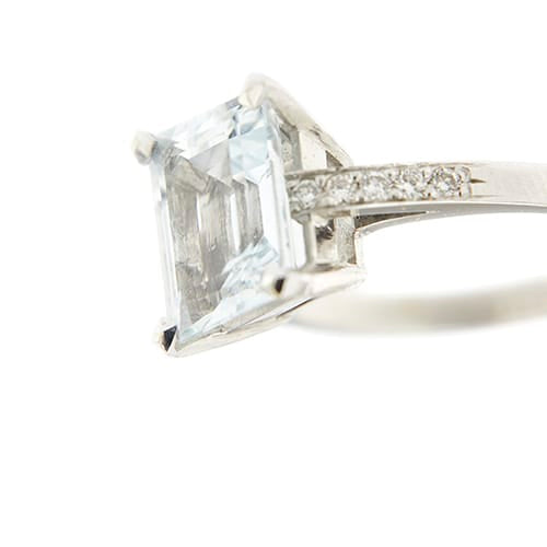 Bague Bague - Aigue-marine et diamants en or blanc 18 ct 58 Facettes 39084