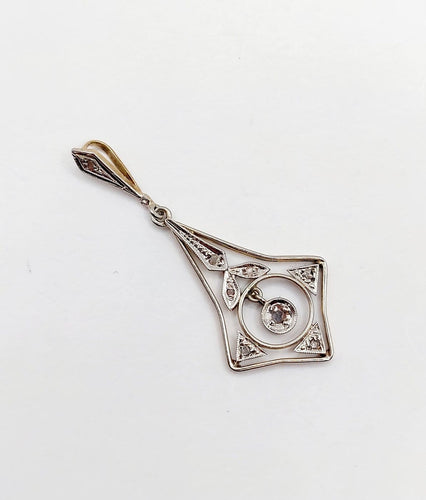 Pendentif Pendentif Art déco en or 18k et diamants taille rose (circa 1920) 58 Facettes A06957