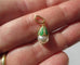 Pendentif Pendentif perle Akoya et émail vert en or jaune 18 carats 58 Facettes Pendentif