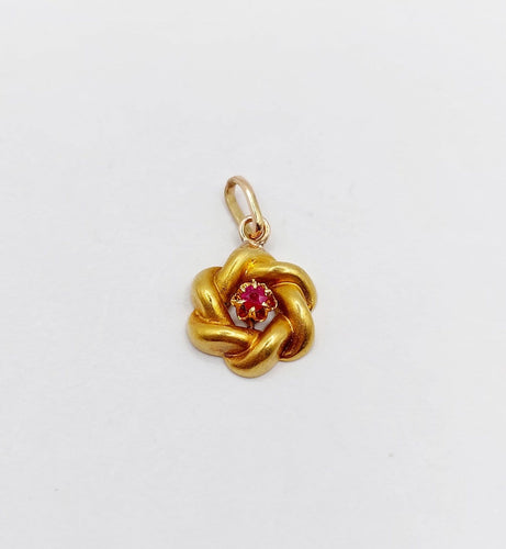 Pendentif Pendentif fleur antique en or 18k et rubis 58 Facettes A06858
