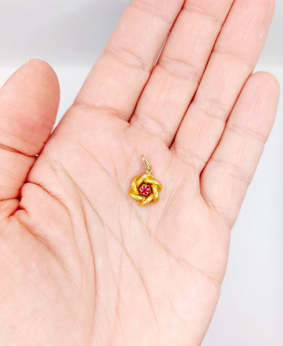 Pendentif Pendentif fleur antique en or 18k et rubis 58 Facettes A06858