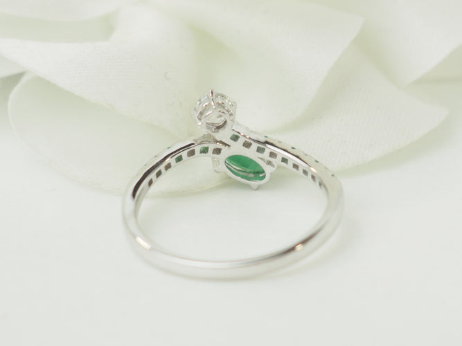 Bague 54 Mauboussin Duo d’Espérance - Bague croisée en or blanc avec émeraudes et diamants 58 Facettes 33715