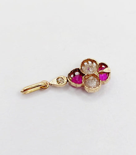 Pendentif Pendentif antique en or 14k avec diamants taille ancienne et rubis (circa 1920) 58 Facettes A06833